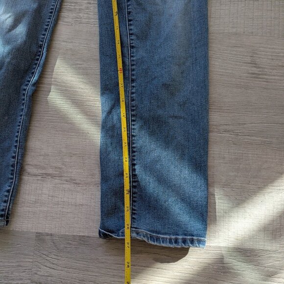 Women's Croft & Barrow Stretch Size 8 Short Jeans - Picture 4 of 4